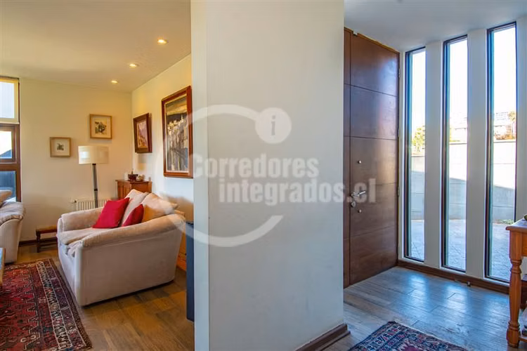 Venta Casa Lomas de Montemar, Concón, 5 estacionamientos