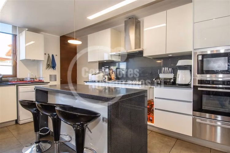Venta Casa Lomas de Montemar, Concón, 5 estacionamientos - Imagen 11