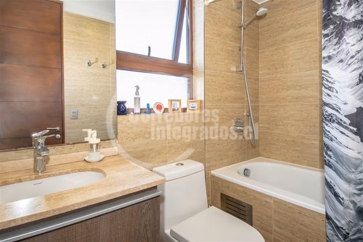 Venta Casa Lomas de Montemar, Concón, 5 estacionamientos - Imagen 26