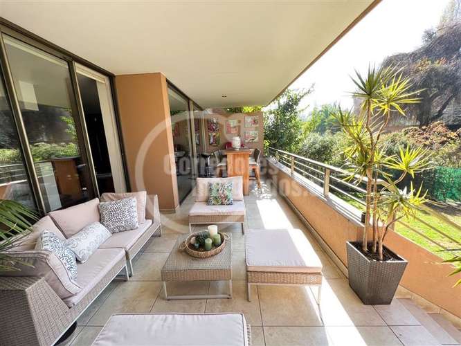 Venta Departamento Lo Barnechea con jardin