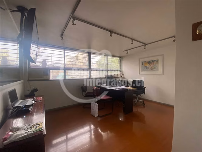 Oficina en venta en Recoleta