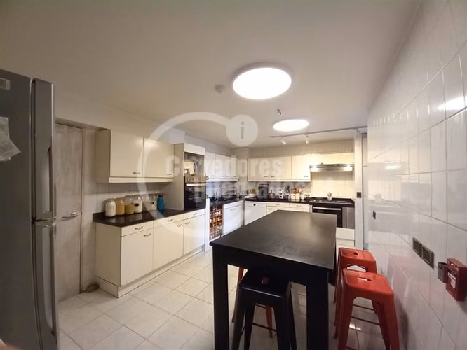 Venta Departamento Las Condes El Golf Remodelado
