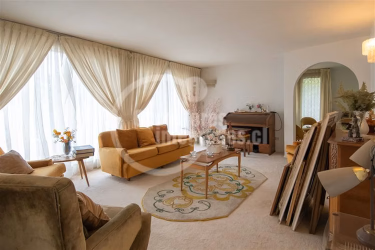 Venta Casa en Reñaca, 2D, 2B, buena orientación gran terreno