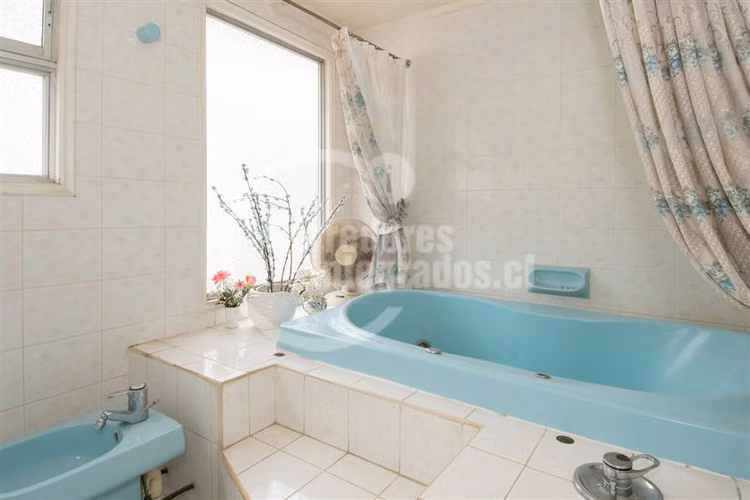 Venta Casa en Reñaca, 2D, 2B, buena orientación gran terreno