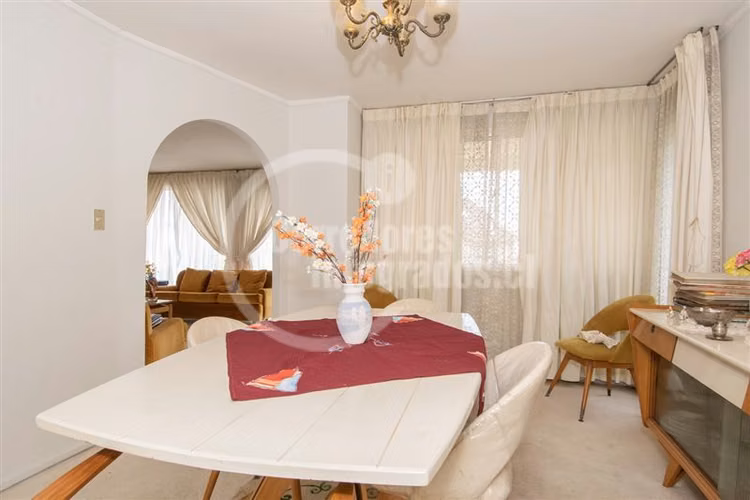 Venta Casa en Reñaca, 2D, 2B, buena orientación gran terreno