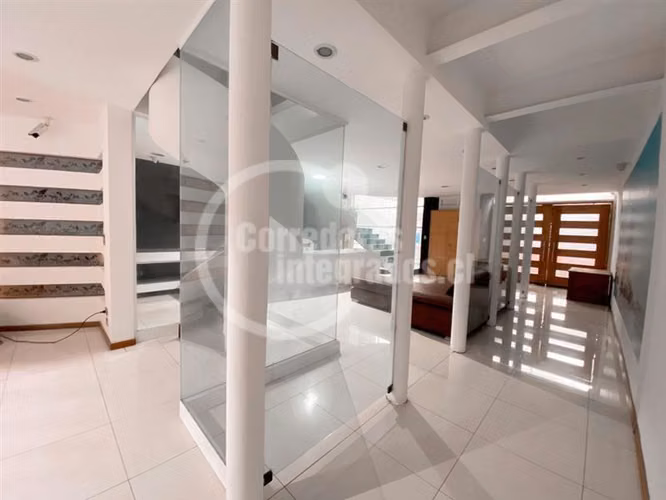 Oficina en venta en Recoleta