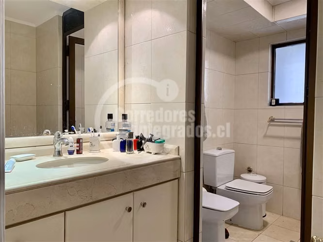 Departamento en venta de 4 dorm. en Vitacura