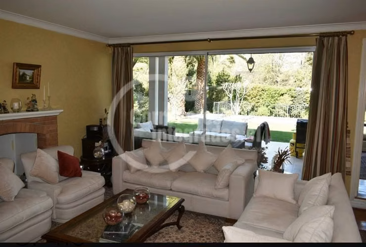 Casa en venta de 7 dorm. en Lo Barnechea