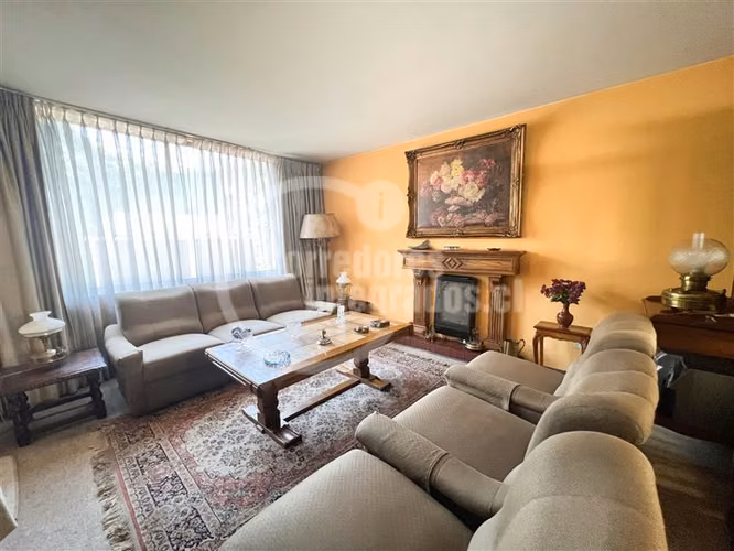 Casa en venta de 4 dorm. en Las Condes