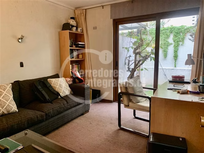 Casa en venta de 7 dorm., Club de Polo en Vitacura