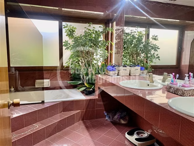 Casa en venta de 7 dorm., Club de Polo en Vitacura