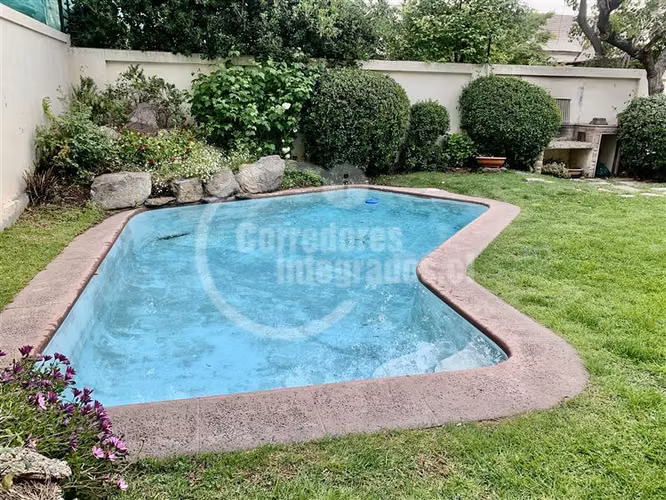 Casa en venta de 7 dorm., Club de Polo en Vitacura