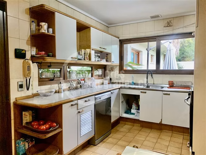 Casa en venta de 7 dorm., Club de Polo en Vitacura
