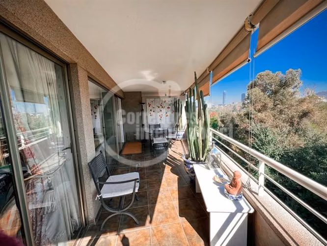 Departamento en venta de 3 dorm. en Las Condes