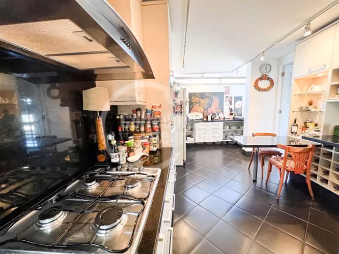 Departamento en venta de 3 dorm. en Las Condes