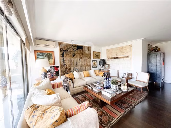 Departamento en venta de 3 dorm. en Las Condes