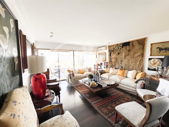 Departamento en venta de 3 dorm. en Las Condes
