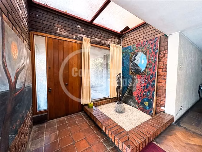 Casa en venta de 5 dorm. en Vitacura