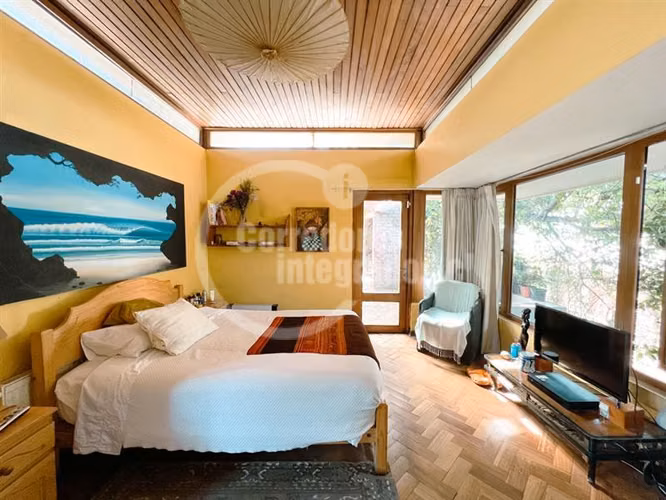 Casa en venta de 5 dorm. en Vitacura