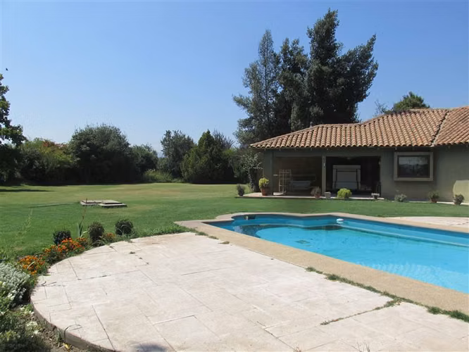 Casa en arriendo en Peñaflor