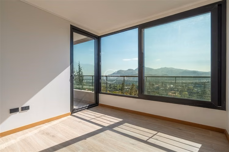 Casa en arriendo en Lo Barnechea