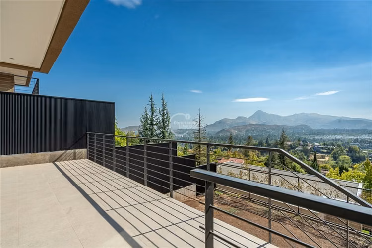 Casa en arriendo en Lo Barnechea