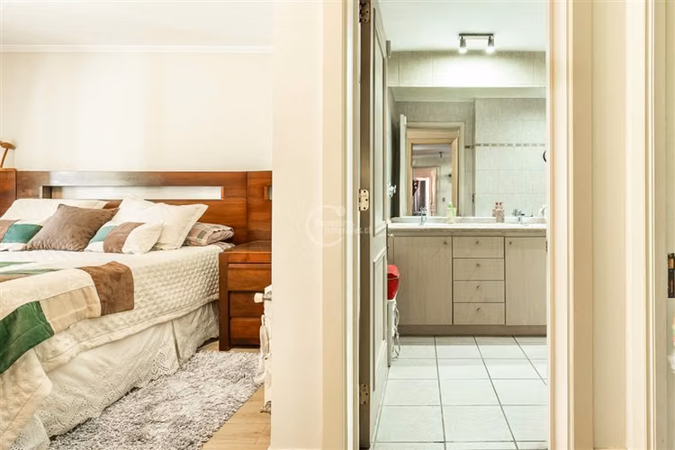 Casa en venta de 5 dorm. en Colina