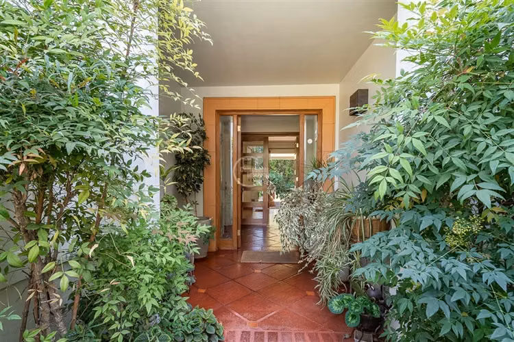 Casa en venta de 5 dorm. en Colina
