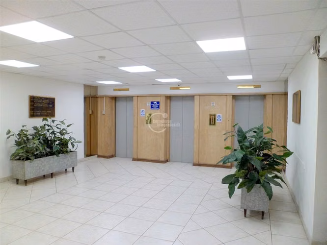 Oficina en arriendo frente al Banco Central Santiago - Imagen 4