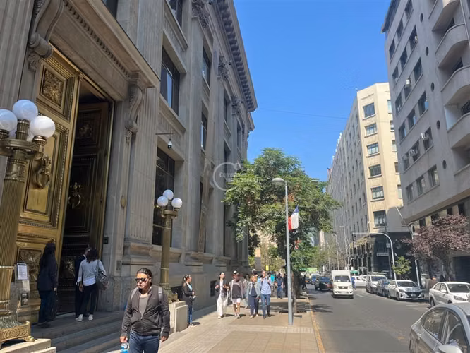 Oficina en arriendo frente al Banco Central Santiago - Imagen 16