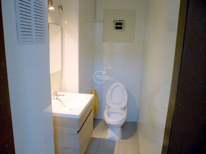 Oficina en arriendo frente al Banco Central Santiago - Imagen 15