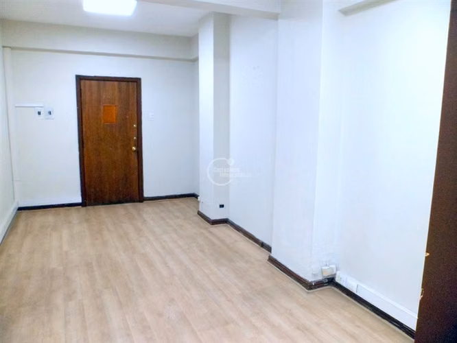 Oficina en arriendo frente al Banco Central Santiago - Imagen 13