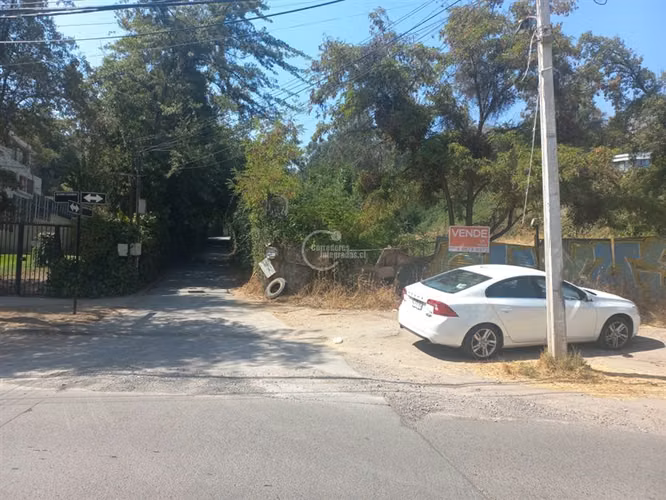 Sitio en venta en La Reina
