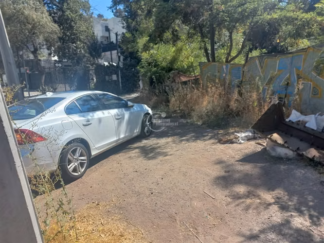 Sitio en venta en La Reina