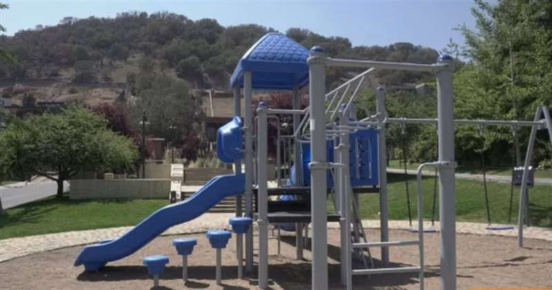 Terreno en exclusivo Condominio, anteproyecto 2 casas DFL2 - Imagen 5