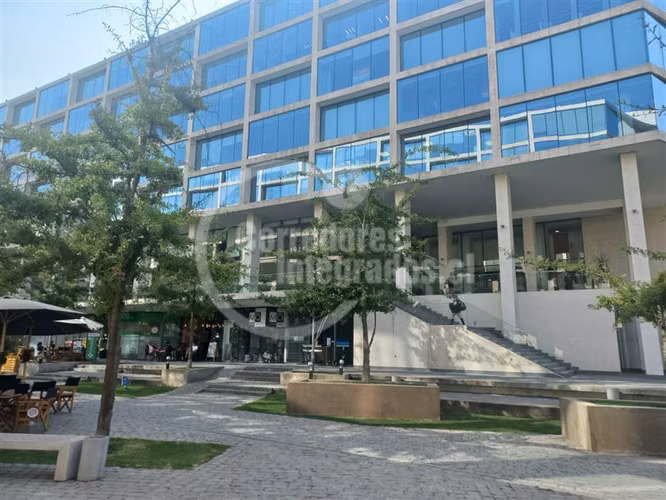 Local Comercial en venta en Lo Barnechea
