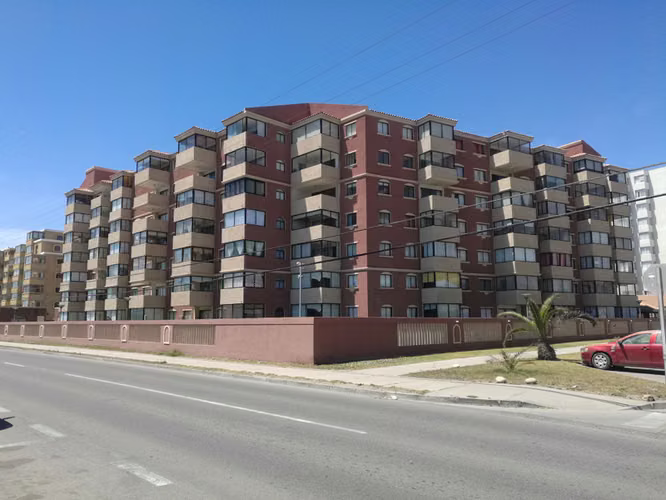 Arriendo hasta Diciembre 2D 2B “Piedra Blanca” Av. del Mar La Serena