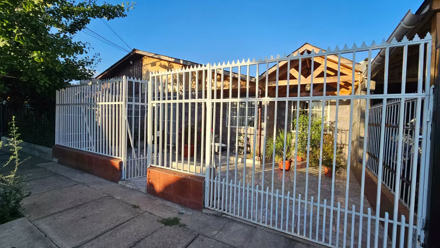 Casa Familiar en excelente Barrio Residencial (150148)