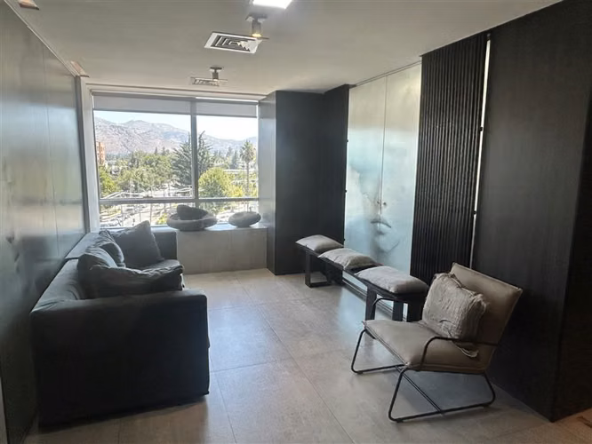 Centro dental en arriendo en Lo Barnechea