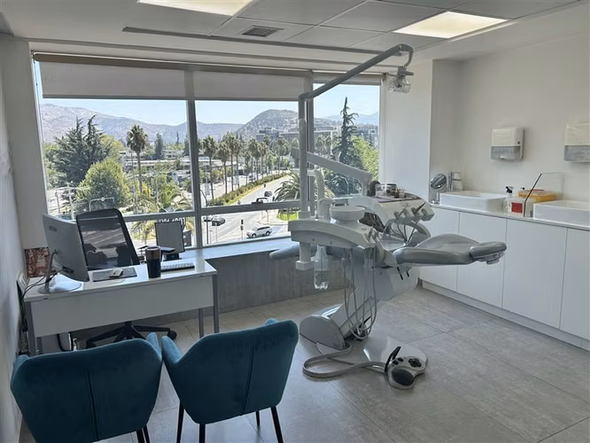Centro dental en arriendo en Lo Barnechea