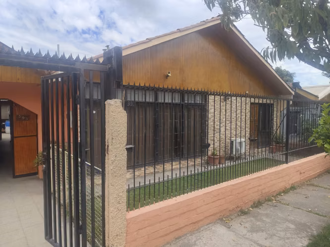 VENTA CASA 4HAB 2BA MAIPÚ