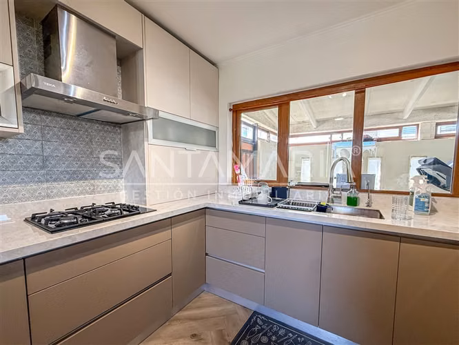 Casa en venta de 4 dorm. en Concepción