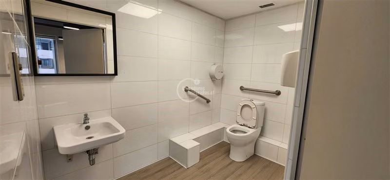 Oficina en arriendo en Vitacura