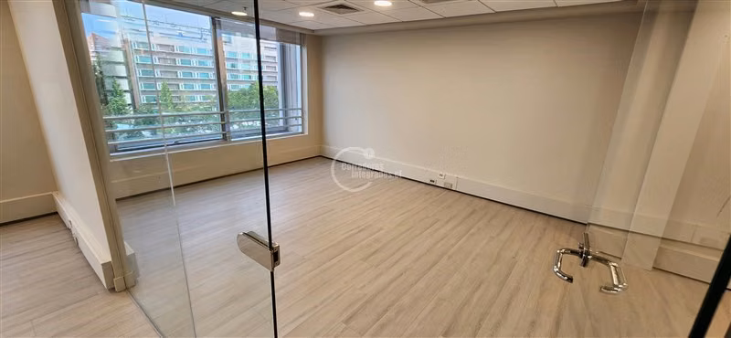 Oficina en arriendo en Vitacura