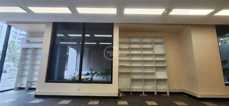 Local Comercial en arriendo en Vitacura - Imagen 4