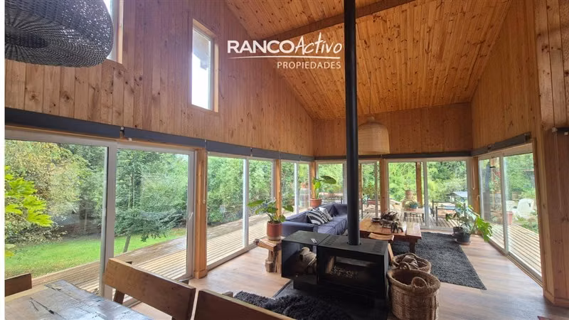 En venta casa en parcela 4 dorm y piscina cerca Valdivia