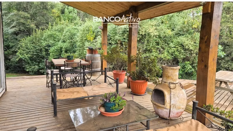 En venta casa en parcela 4 dorm y piscina cerca Valdivia