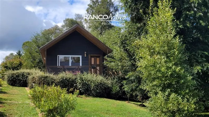 En venta casa en parcela 4 dorm y piscina cerca Valdivia