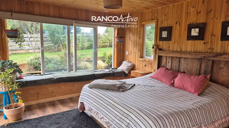 En venta casa en parcela 4 dorm y piscina cerca Valdivia