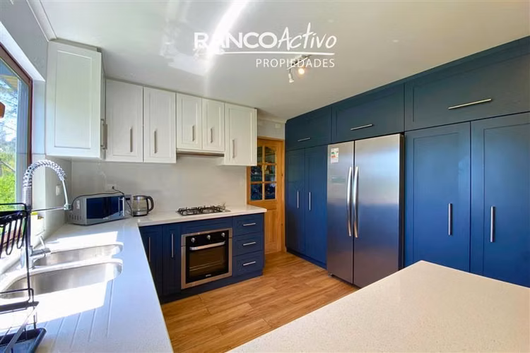 Casa 4D/3B en parcela 5.000 m2 con piscina en Quillon
